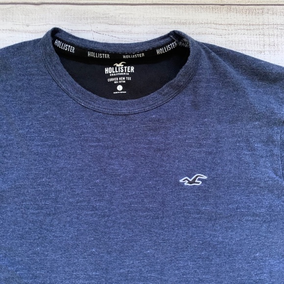 Hollister Men's Curved Hem Long-Sleeve Heather Blue-Gray Tee in Size L - Picture 2 of 7